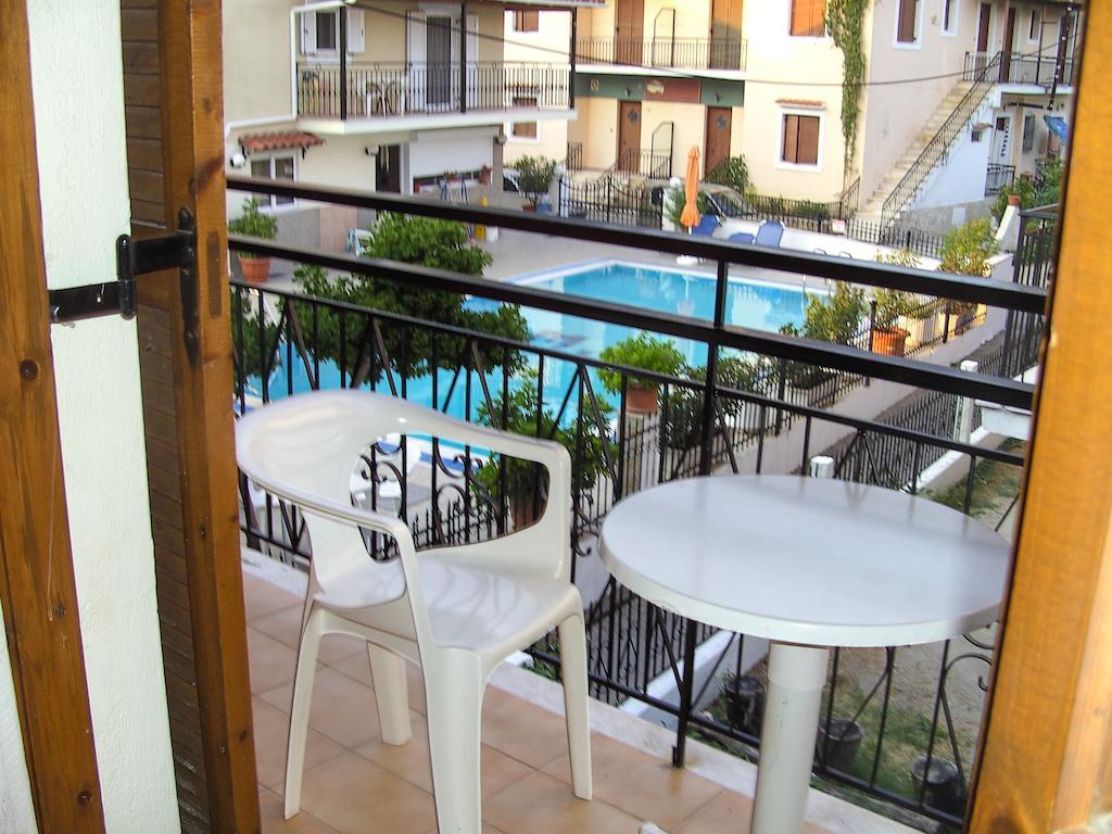 Marilena Apartments & Studios Ипсос Стая снимка