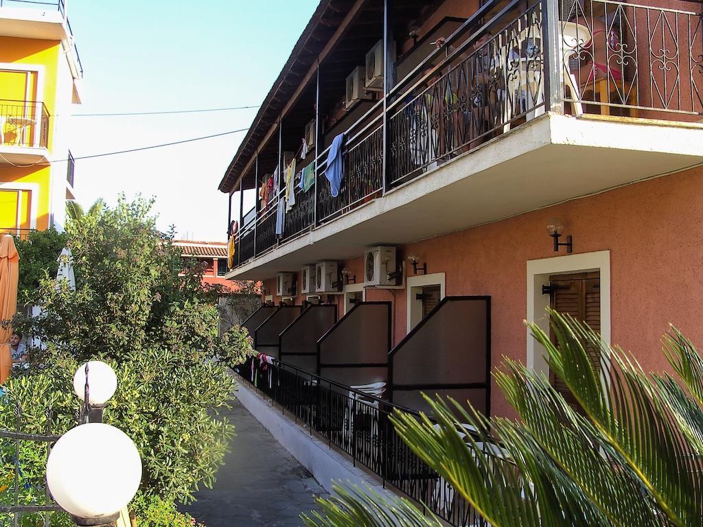 Marilena Apartments & Studios Ипсос Екстериор снимка
