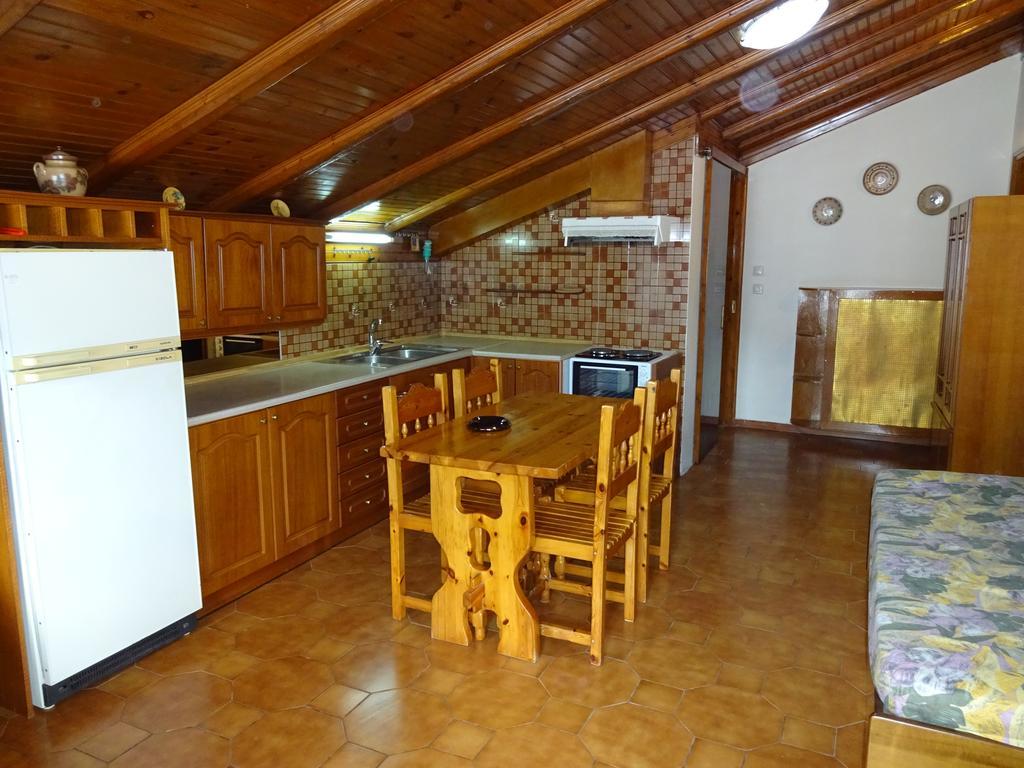 Marilena Apartments & Studios Ипсос Екстериор снимка