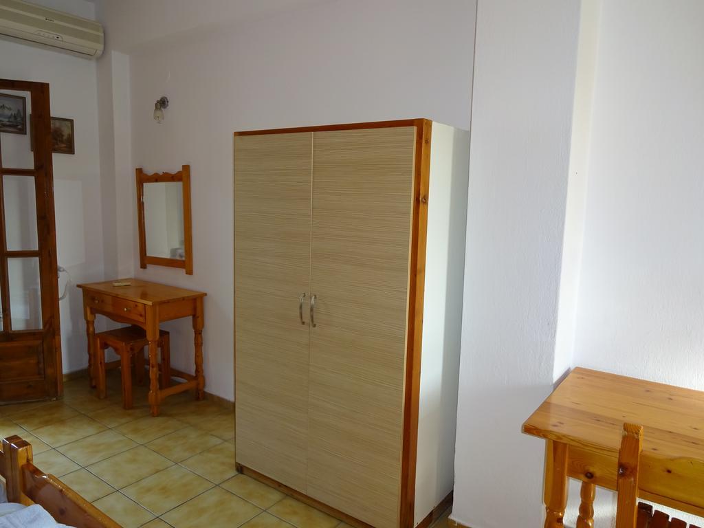 Marilena Apartments & Studios Ипсос Екстериор снимка