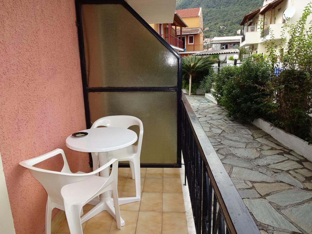 Marilena Apartments & Studios Ипсос Екстериор снимка