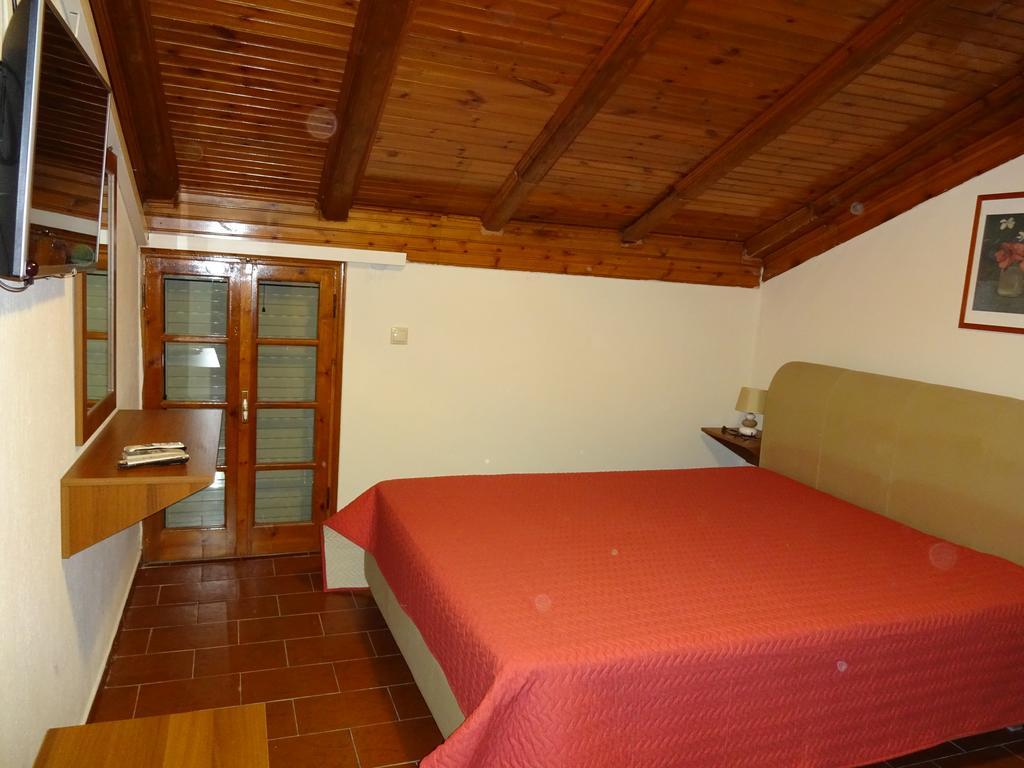 Marilena Apartments & Studios Ипсос Екстериор снимка