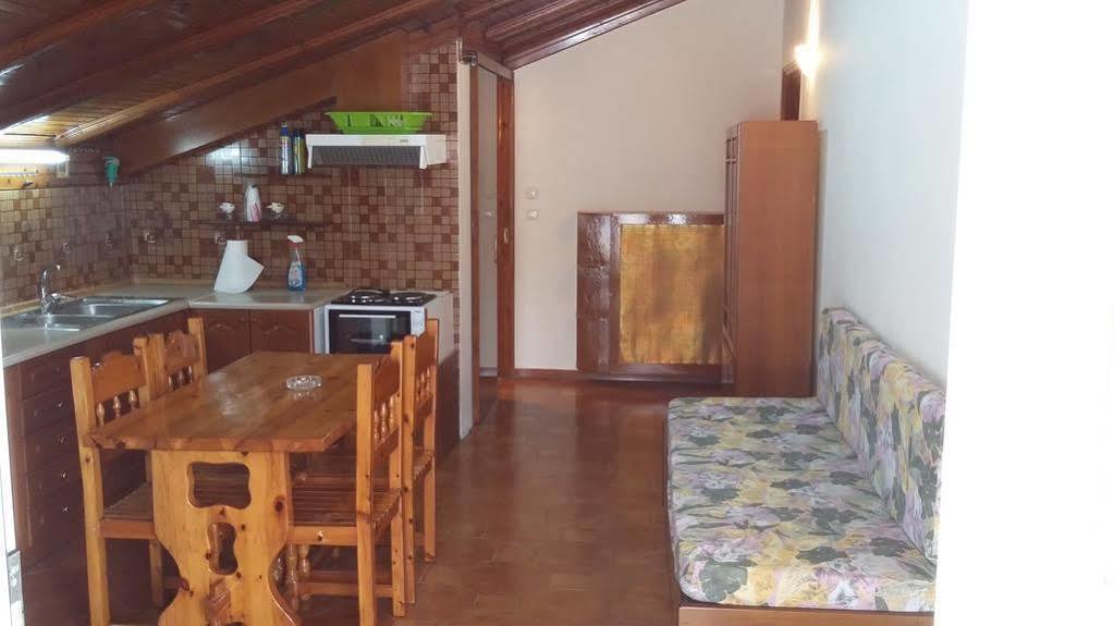 Marilena Apartments & Studios Ипсос Екстериор снимка